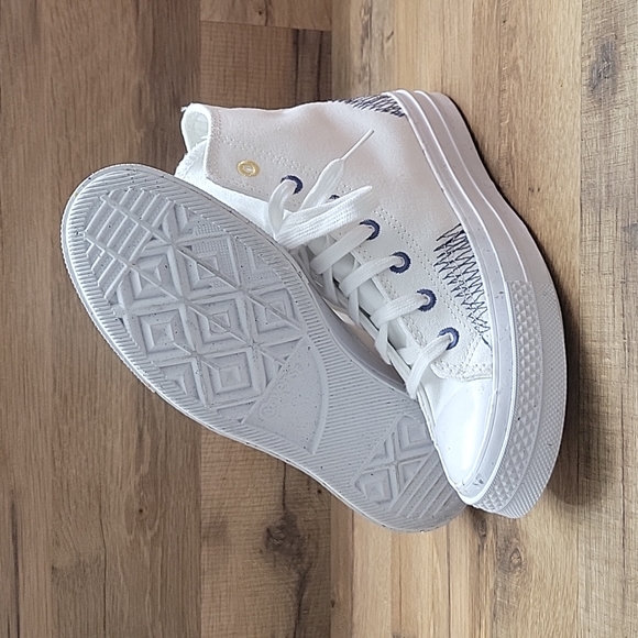 Converse High Top Brand new. - Picture 6 of 12